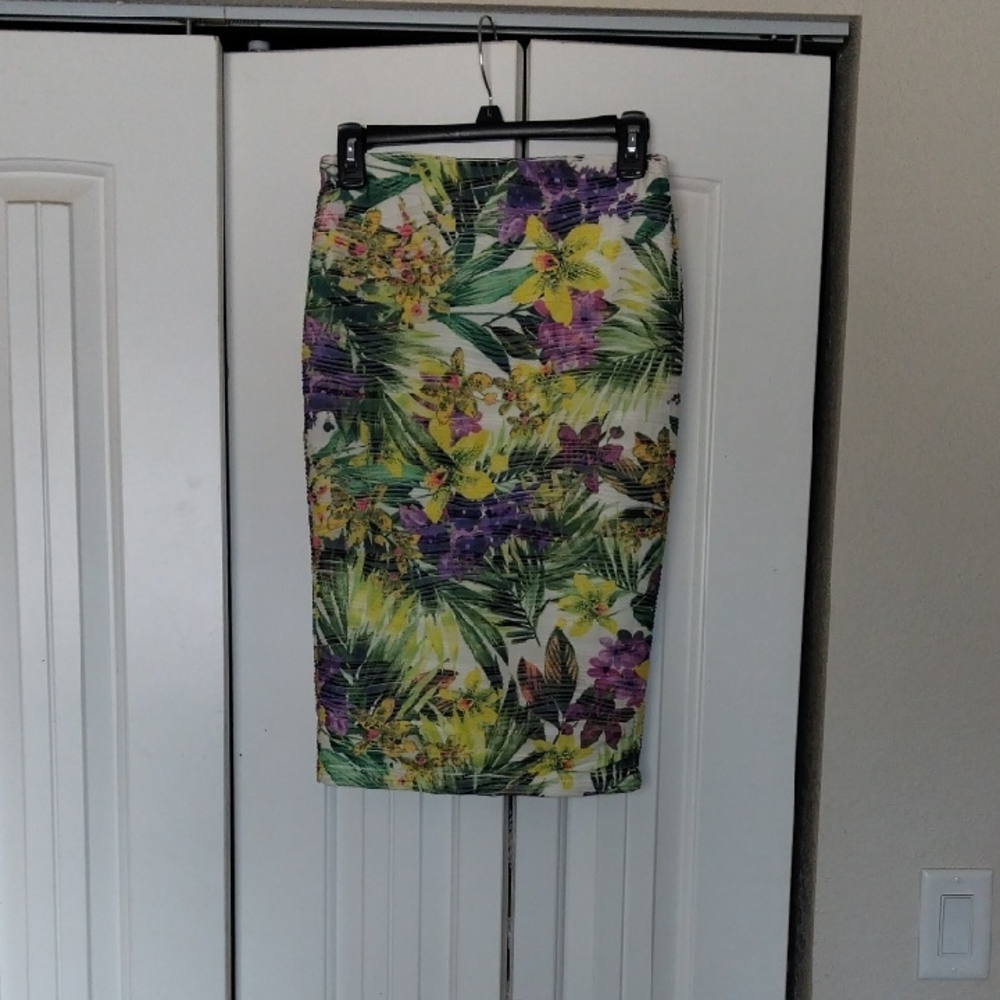 Jennifer Lopez Tropical Floral Pencil Skirt - Yellow, Purple, Green
